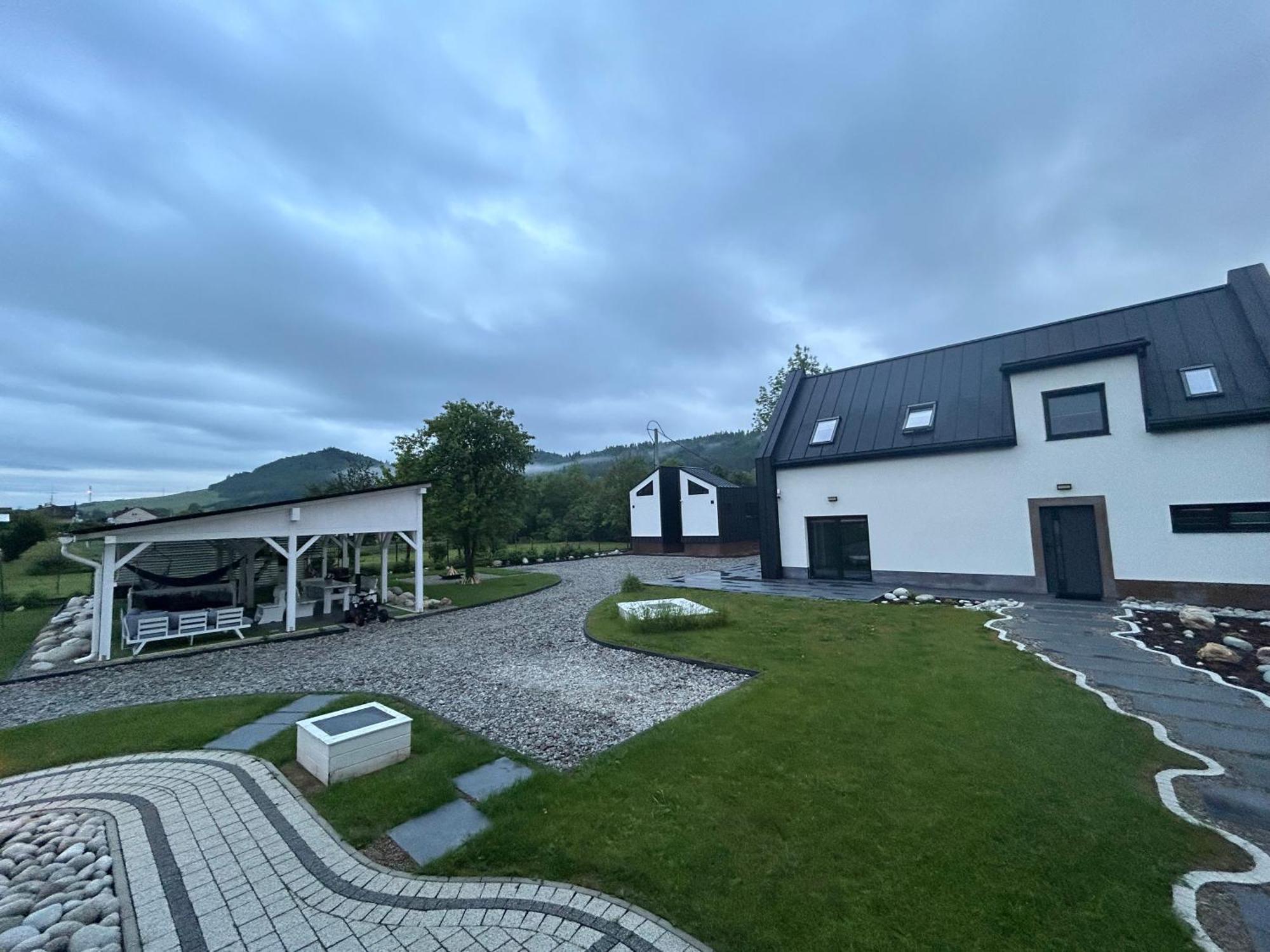Black & White Houses Niedzica Екстериор снимка